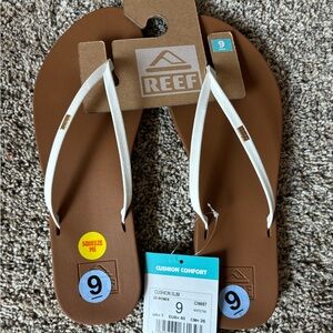 Reef Women's Cushion Slim Flip Flops Size 9
